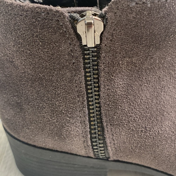 Kenneth Cole New York Women’s Dark Gray Dara Booties - Picture 12 of 13